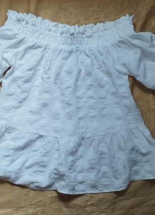 Блуза з відкритими плечима