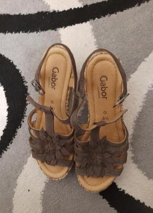 Босоніжки нові сток.