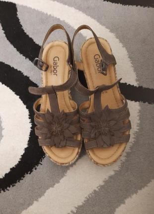 Босоніжки нові сток.