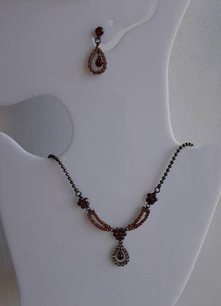 Набор бижутерии колье и серьги с кристаллами