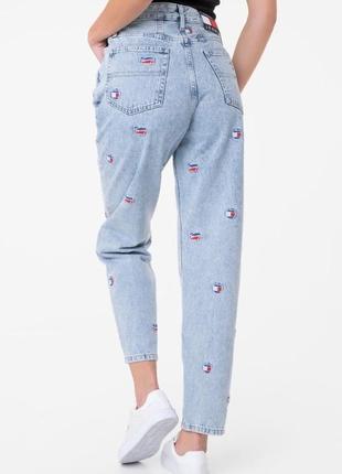 Джинсы мом tommy hilfiger свежие коллекции