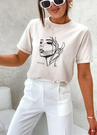 Бавовняна футболка вільного крою майка з чорним принтом стильна базова чорна біла бежева рожева хлопок