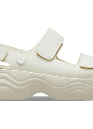 Crocs skyline 2