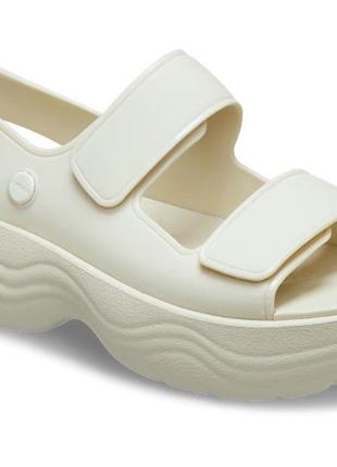 Crocs skyline 4