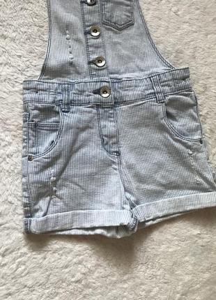 Комбинезон джинсовый