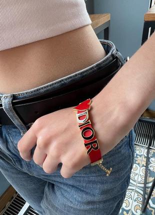Диор браслет красного цвета на ленте / браслет красного цвета с логотипом / красный браслет летний