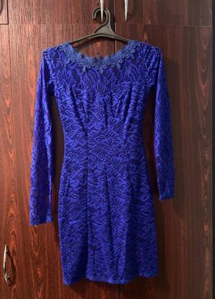 Плаття з гіпюру з відкритою спинкою