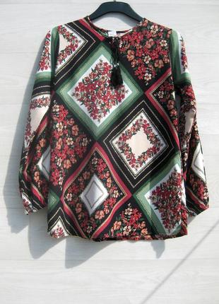 Красивая турецкая блуза с этно узором и цветочным принтом1 фото