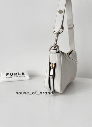 Женская брендовая кожаная сумочка хобо furla skye hobo сумка оригинал кожа фурла на подарок жене подарок девушке7 фото