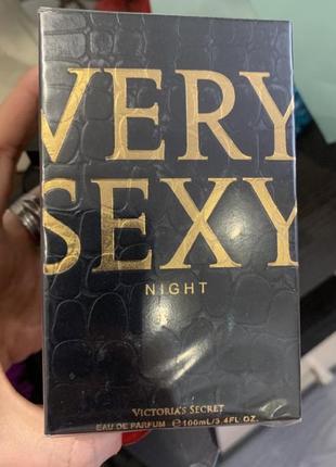 Victoria's secret very sexy night парфумована вода 100 ml10 фото