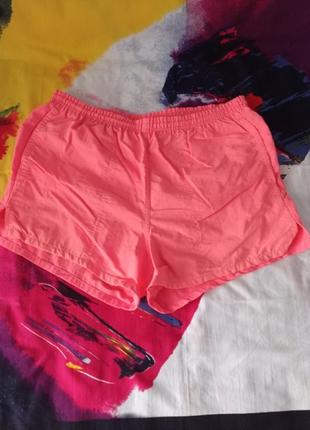 Спортивные шорты м, l размера, торг