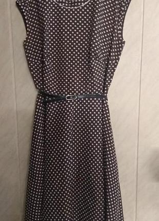 Летнее женственное платье в горошек