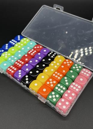 Кубики різнокольорові ігрові для настільних ігор із закругленими кутами і з білими крапками, висотою 16 мм3 фото