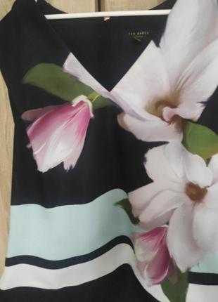Красивая блузка с цветами 🌺1 фото