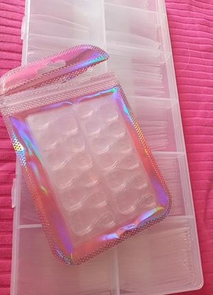 Для наращивания ногтей.