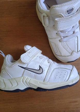 Кросівки шкіряні дитячі nike
