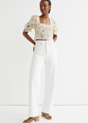 Очень красивая воздушная блуза в цветы от h&amp;m