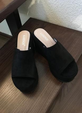 Жіноче взуття на платформі