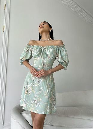 Літня коротка сукня з розрізом на нозі, з відкритими плечима, з оголеними плечима, на завʼязках, зелена, плаття літнє коротке, ніжно зелене,3 фото