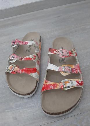 Жіночі літні шльопанці на корковій підошві