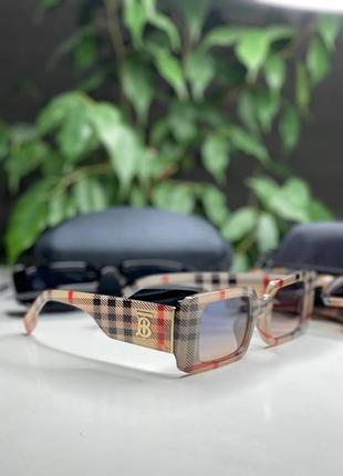 Burberry новинка! жіночі сонцезахисні окуляри4 фото