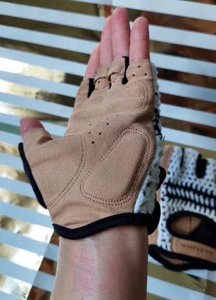 Дышачие спортивные перчатки без пальцев altura
