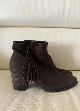 Ecco ботинки козаки 4