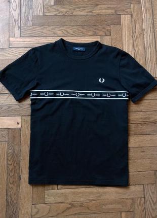 Мужская футболка fred perry taped chest1 фото