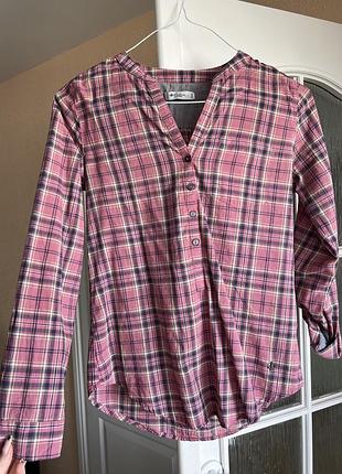 Розовая рубашка в клетку