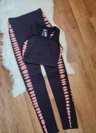 Спортивний  костюм для фітнесу топ легінси s/m
