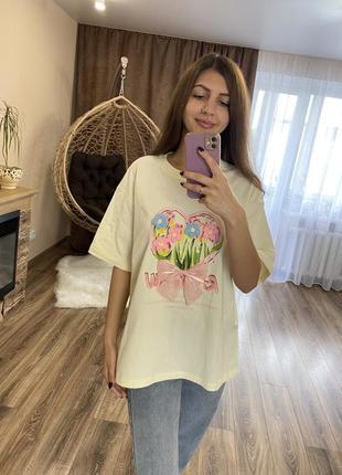 Футболка жіноча нова з квітами