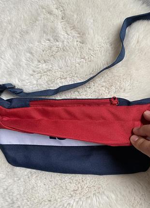 Levi's фирменная сумка бананка