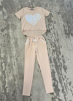 Костюм для дівчинки