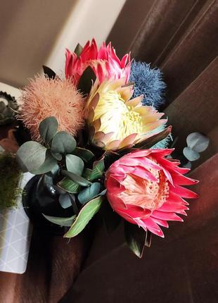 Искусственные цветы, протея