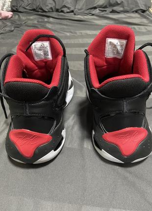 Чоловічі кросівки air jordan max aura 4 black white red dn3687-0613 фото