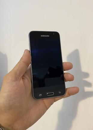 Samsung j3207 фото