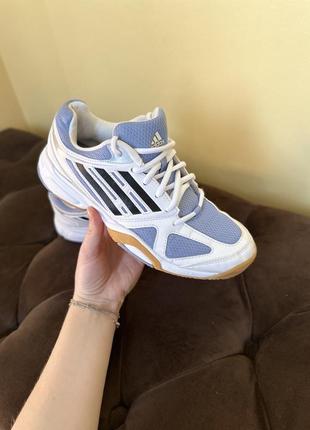 Кроссовки adidas