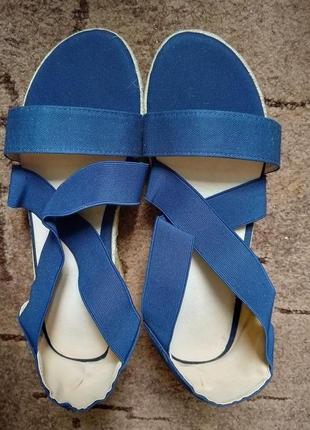 Босоніжки 40 розміру