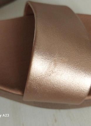 Босоніжки жіночі9 фото