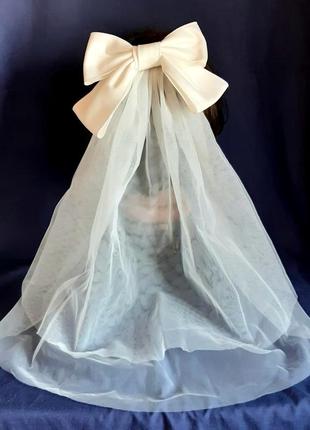 Фата свадебная короткая белая фатин и бант