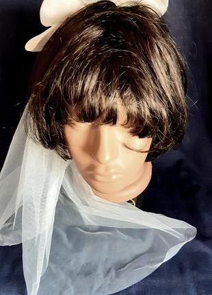 Фата свадебная короткая белая фатин и бант