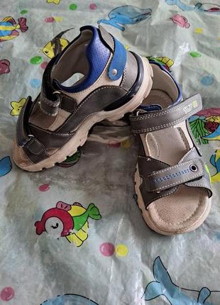 Босоніжки для хлопчика