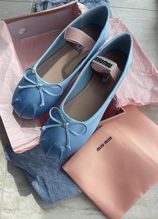 Трендовые балетки миу миу miu miu голубые