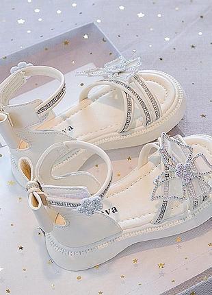 Нереально красивые босоножки