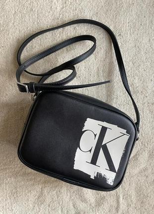 Оригінальна сумка кросбоді calvin klein