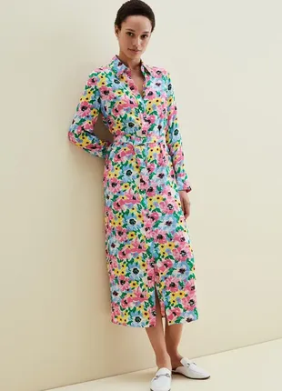 Колоритна сукня на ґудзиках