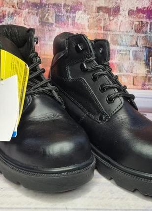 Ботинки с укрепленным носком redwood