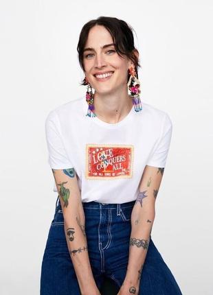 Базова колекційна футболка бавовняний топ із принтом написом від zara