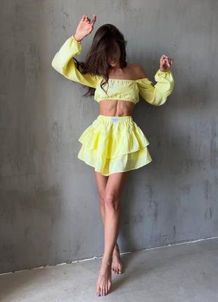 Ляльковий, жіночний такий романтичний і невагомий костюмчик двійка.