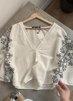 Роскошная льняная блуза вышиванка zara